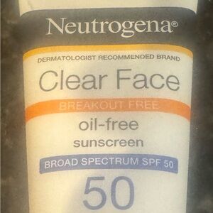 - Neutrogena clear face sunscreen